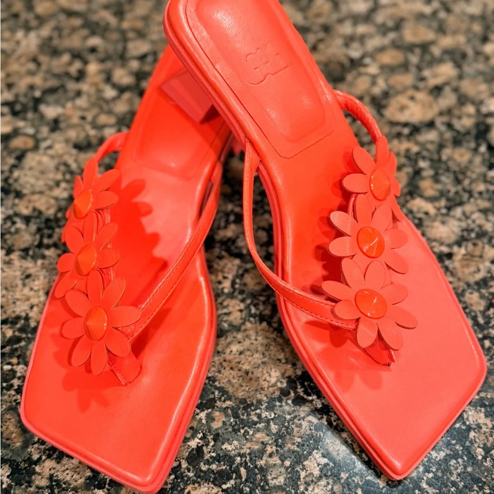 Gianni Bini Coral Floral Square-Toe Slide Sandals - Picture 1 of 4